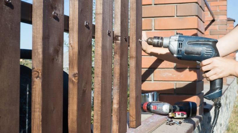 Jasa Pembuatan Railing Tangga Stainless Jati Padang