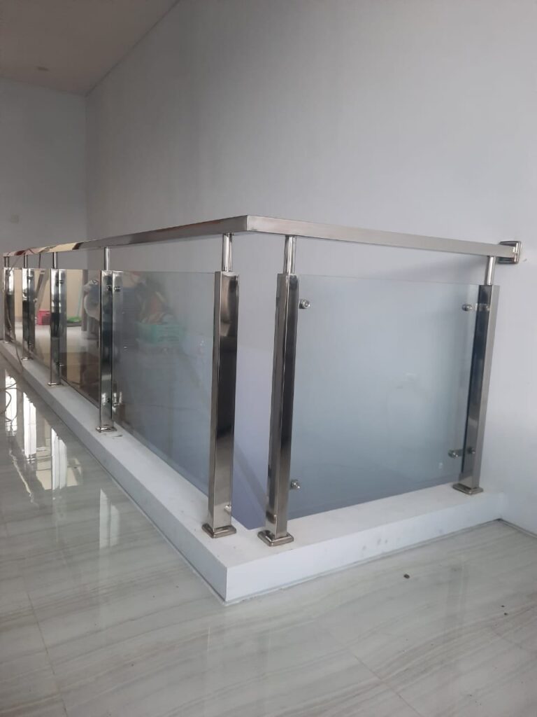 Railing Tangga Stainless